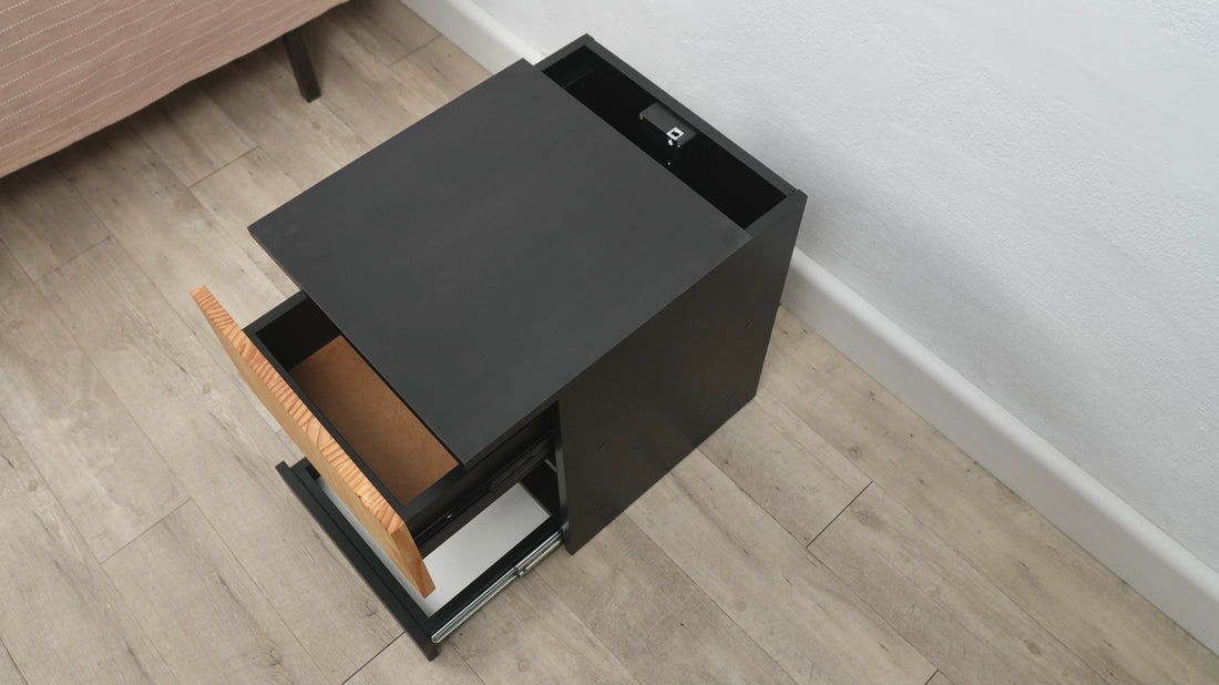 Testata letto con vano segreto in legno — Beetle Wood