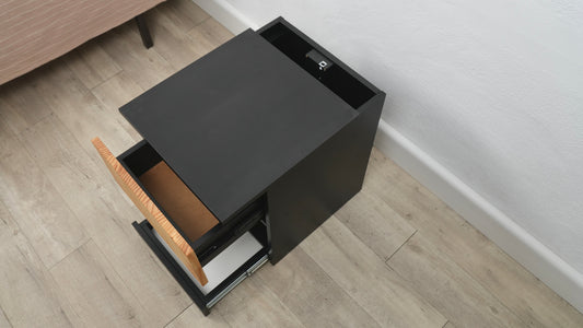 Testata letto con vano segreto in legno — Beetle Wood