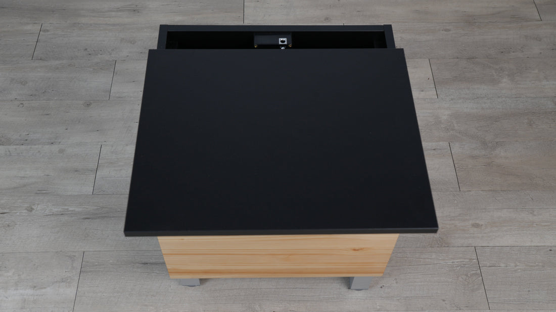 Table de nuit avec compartiment secret — Beetle Wood
