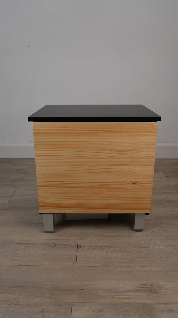 Mesita de noche Beetle Wood con compartimento secreto oculto para guardar joyas y objetos de valor en casa