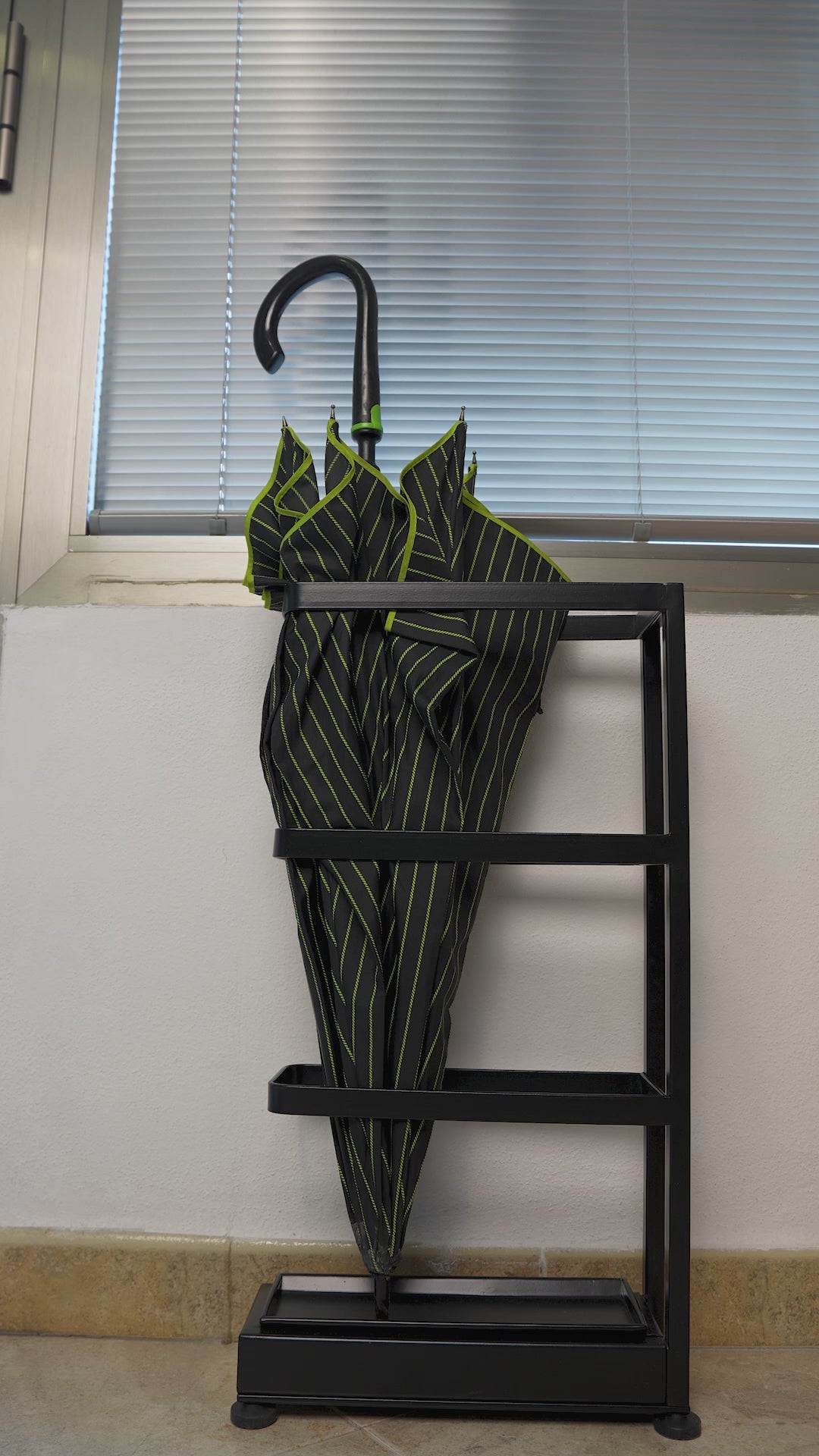 Paraguero con compartimento secreto oculto y sistema de seguridad discreta Beetle Wood
